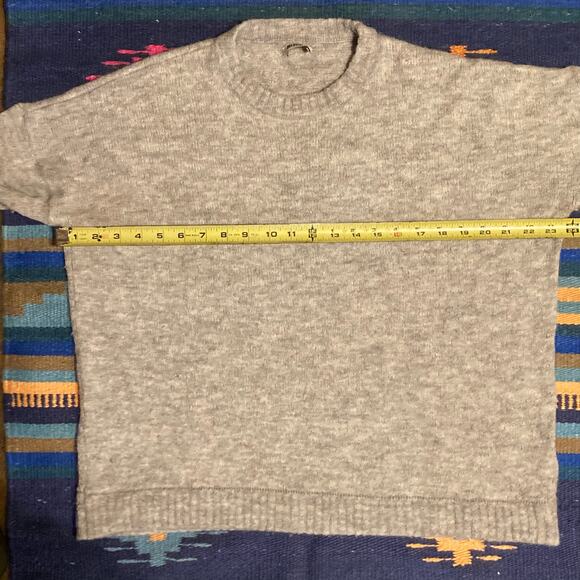 MTWTFSS Weekday Manama Sweater - Picture 7 of 8